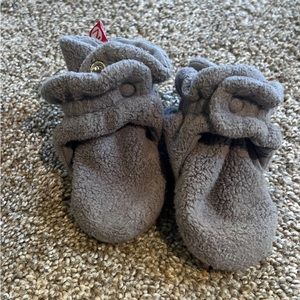 Zutano booties 6M